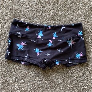 Vull scrunch back short